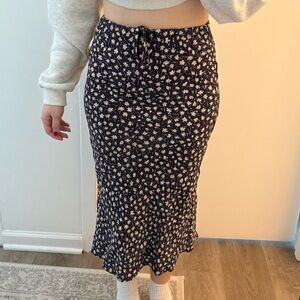 Madewell crepe satin midi skirt floral navy 4